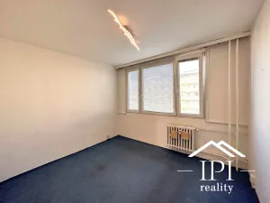 Prodej bytu 3+1, Praha - Podolí, Kaplická, 61 m2