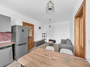 Pronájem bytu 2+kk, Hradec Králové, Pražská třída, 53 m2