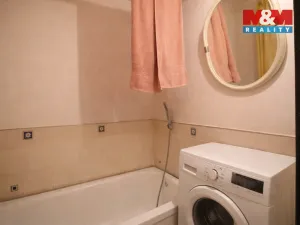 Prodej bytu 2+1, Karlovy Vary, nábřeží Jana Palacha, 63 m2