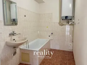 Pronájem bytu 2+1, Moravské Budějovice, nám. ČSA, 70 m2