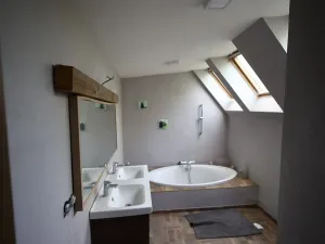 Prodej rodinného domu, Polička - Lezník, 180 m2