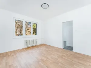 Prodej bytu 3+1, Praha - Malešice, Káranská, 76 m2