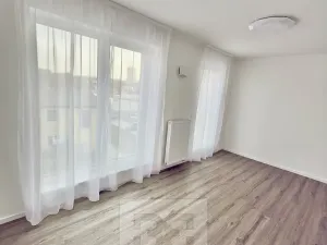 Pronájem bytu 2+kk, Kladno, Ke křížku, 48 m2