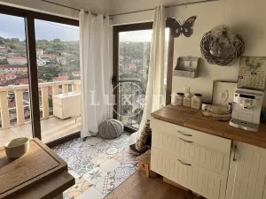 Prodej vícegeneračního domu, Splitska, Chorvatsko, 190 m2