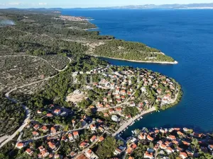 Prodej vícegeneračního domu, Splitska, Chorvatsko, 190 m2