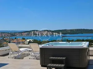 Prodej bytu 3+kk, Trogir, Chorvatsko, 61 m2