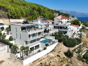 Prodej vily, Omiš, Chorvatsko, 450 m2