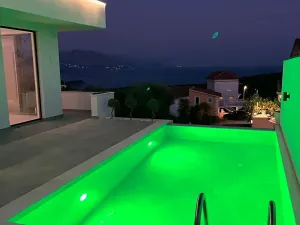 Prodej vily, Кримовице, Černá Hora, 115 m2