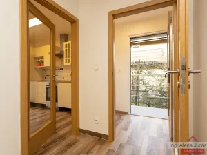 Pronájem bytu 1+1, Praha - Velká Chuchle, Nad Libří, 55 m2