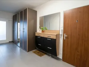 Pronájem bytu 3+kk, Praha - Smíchov, U Dívčích hradů, 93 m2