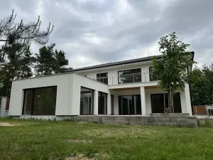 Prodej rodinného domu, Tři Dvory, 235 m2