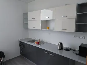 Pronájem kanceláře, Brno, Heršpická, 692 m2