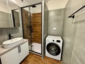 Pronájem bytu 3+1, Praha - Troja, Krynická, 72 m2