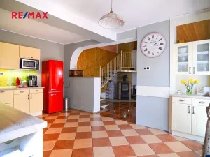 Prodej rodinného domu, Velké Bílovice, Svárov, 213 m2