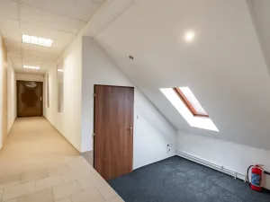 Pronájem kanceláře, Hradec Králové - Rusek, Černilovská, 243 m2
