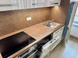 Pronájem bytu 1+kk, Zlín, Lorencova, 44 m2