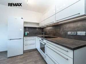 Prodej bytu 2+1, Praha - Černý Most, náměstí Plukovníka Vlčka, 83 m2