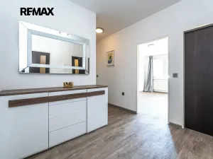 Prodej bytu 2+1, Praha - Černý Most, náměstí Plukovníka Vlčka, 83 m2