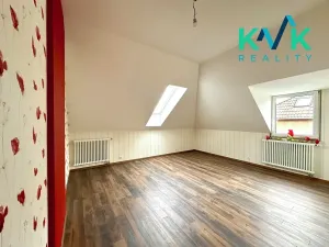 Prodej rodinného domu, Nová Role, 270 m2