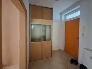 Pronájem bytu 1+kk, Praha - Kamýk, Novodvorská, 49 m2
