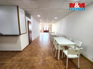 Prodej obchodního prostoru, Kladno, Dr. Vrbenského, 120 m2