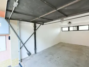 Pronájem garáže, Praha - Břevnov, Talichova, 16 m2