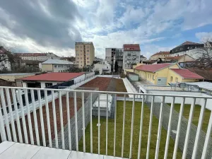 Pronájem bytu 2+kk, Brno, Poděbradova, 77 m2