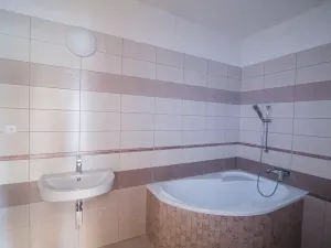 Prodej bytu 4+kk, Mariánské Lázně, Ruská, 110 m2