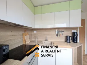 Prodej bytu 2+1, Milovice, Spojovací, 45 m2