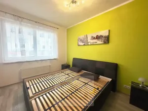 Pronájem bytu 2+kk, Praha - Horní Měcholupy, Modenská, 57 m2