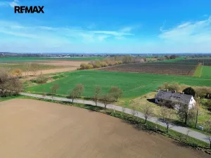 Prodej komerčního pozemku, Všestudy, 42524 m2