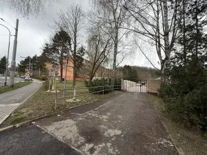 Pronájem garáže, Brno, Řezáčova, 18 m2