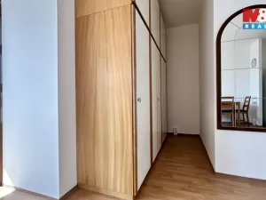 Pronájem bytu 2+kk, Praha - Bohnice, Poznaňská, 42 m2