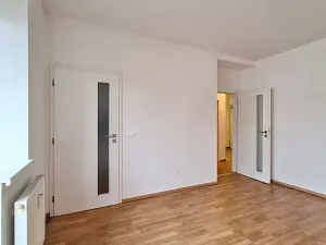 Pronájem bytu 2+1, Praha - Smíchov, Podbělohorská, 41 m2