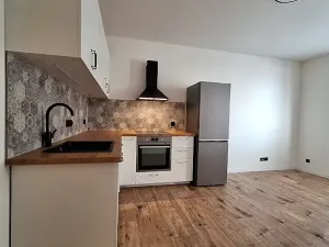 Pronájem bytu 2+kk, Praha - Holešovice, Malá Plynární, 47 m2