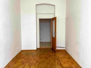 Pronájem bytu 1+1, Praha - Nusle, Bělehradská, 33 m2