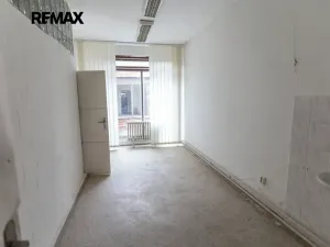 Prodej obchodního prostoru, Město Albrechtice, Míru, 1427 m2