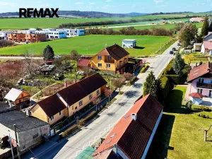 Pronájem atypického bytu, Drahelčice, V Brance, 164 m2