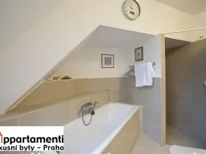 Pronájem rodinného domu, Praha - Kunratice, Ke hrádku, 417 m2