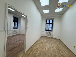 Pronájem kanceláře, Brno, Starobrněnská, 45 m2