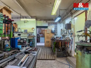 Prodej výrobních prostor, Bedihošť, Komenského, 180 m2