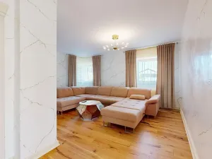 Prodej rodinného domu, Praha - Pitkovice, Žampiónová, 190 m2