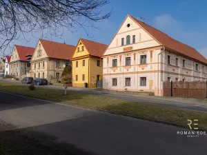 Prodej vícegeneračního domu, Chotiněves, 495 m2