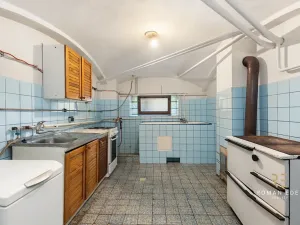 Prodej vícegeneračního domu, Chotiněves, 495 m2