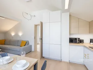 Prodej vícegeneračního domu, Praha - Záběhlice, Střemchová, 348 m2