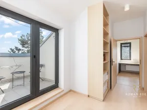 Prodej vícegeneračního domu, Praha - Záběhlice, Střemchová, 348 m2