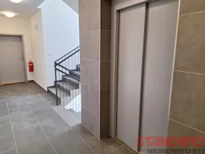 Pronájem bytu 1+kk, Dobřany, Ústavní, 37 m2