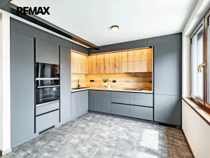 Prodej vily, Jindřichův Hradec, Spojovací, 183 m2