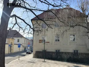 Prodej bytu 4+1, Praha - Malá Strana, Valdštejnská, 117 m2