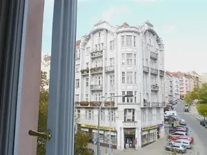 Pronájem bytu 1+1, Praha - Vršovice, Moskevská, 46 m2